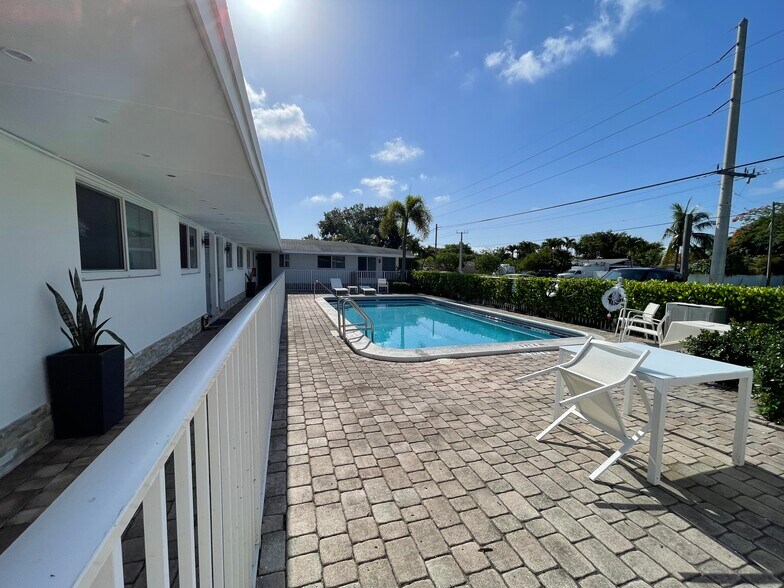 231 SW 15th St, Pompano Beach, FL à vendre - Photo de l’immeuble – Image 3 sur 26