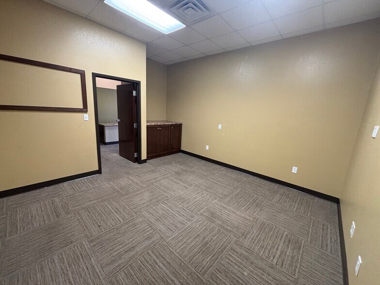 110 Miracle Mile Dr, Anderson, SC à louer - Photo de l’immeuble – Image 3 sur 9