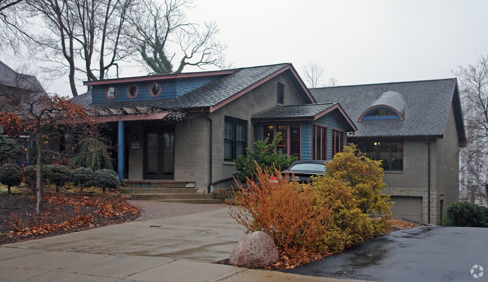 2150 Alpine Pl, Cincinnati, OH à vendre - Photo principale – Image 1 sur 63