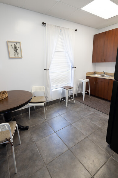 3401 St Claude Ave, New Orleans, LA à louer - Photo de l’immeuble – Image 2 sur 7