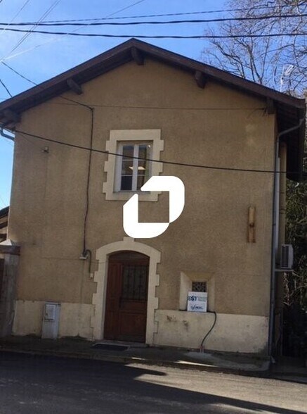 Bureau dans Neuville-sur-Saône à louer - Photo de l’immeuble – Image 2 sur 4