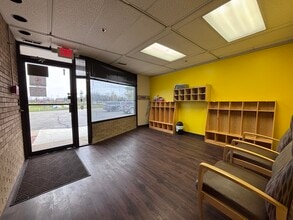 100-102 N Staebler Rd, Ann Arbor, MI à louer Photo intérieure– Image 1 sur 6