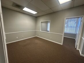 5104 N Orange Blossom Trl, Orlando, FL à louer Photo intérieure– Image 2 sur 5