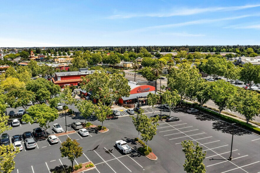 200 Nut Tree Pky, Vacaville, CA à vendre - Photo de l’immeuble – Image 2 sur 5