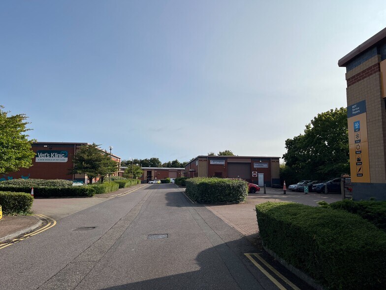 Paddington Dr, Swindon à louer - Photo de l’immeuble – Image 3 sur 4