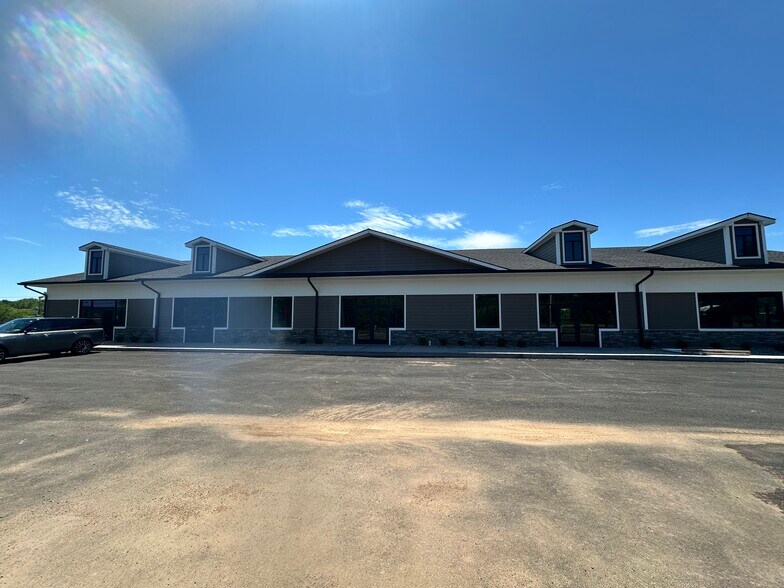 400 Deming Rd, Berlin, CT à louer - Photo de l’immeuble – Image 2 sur 3