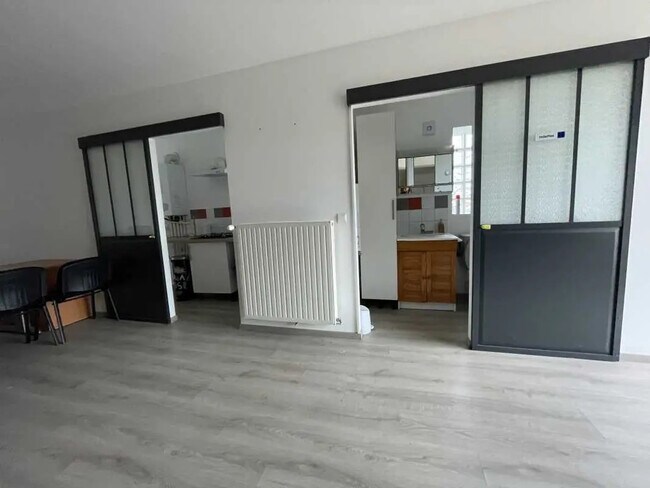 Plus de détails pour Bureau à louer