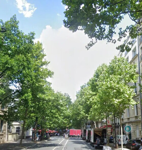 Local commercial dans Paris à louer - Photo de l’immeuble – Image 2 sur 4