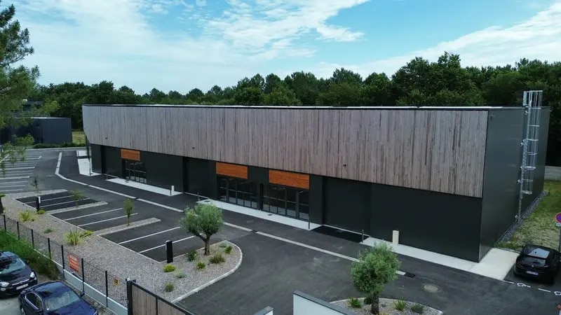 Local d'activités dans Andernos-les-Bains à vendre - Photo de l’immeuble – Image 3 sur 12