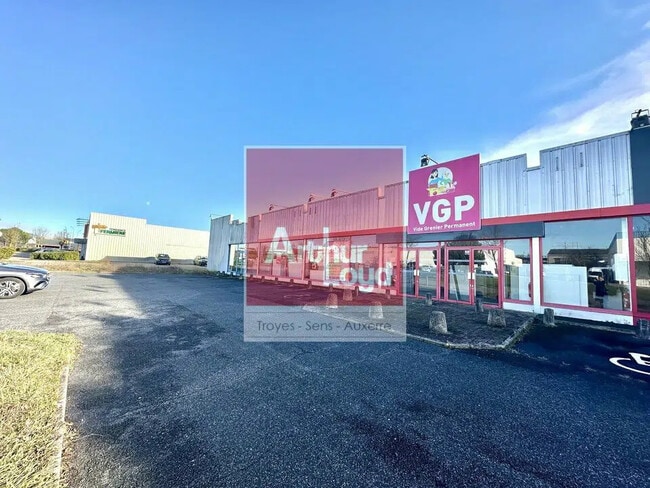Plus de détails pour Local commercial à louer