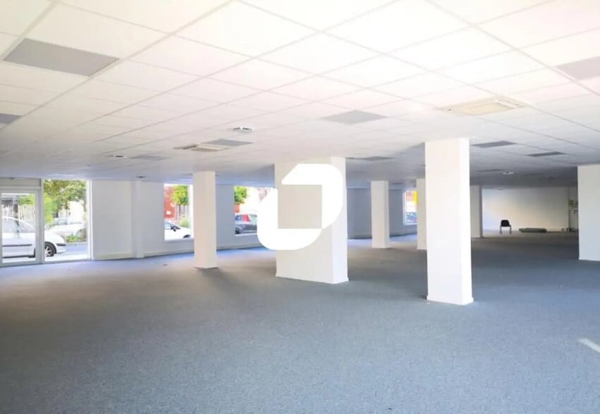 Bureau dans Valenciennes à louer - Photo de l’immeuble – Image 3 sur 9