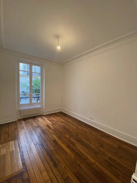 Bureau dans Paris à louer - Photo de l’immeuble – Image 3 sur 8