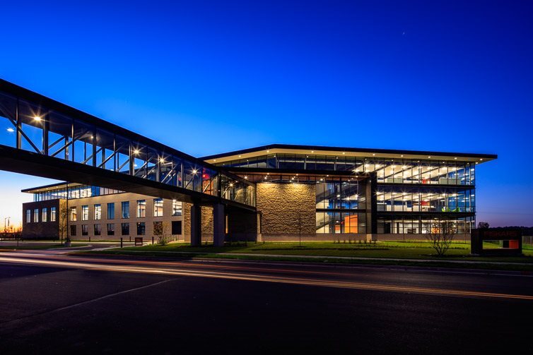 7800 Discovery Dr, Middleton, WI à louer - Photo de l’immeuble – Image 1 sur 20