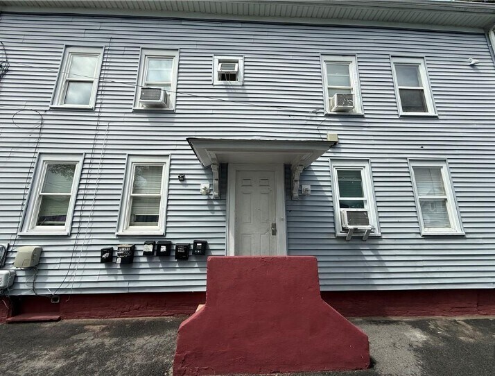 139 Julian St, Providence, RI à vendre - Photo principale – Image 1 sur 6