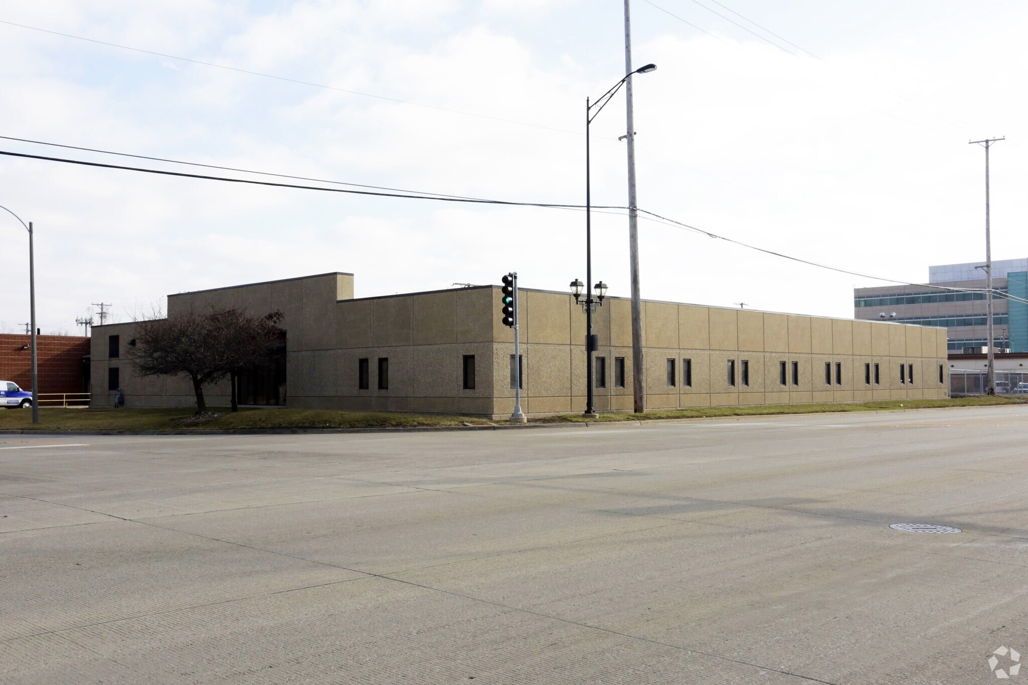 455 W Lake St, Elmhurst, IL à louer Photo de l’immeuble– Image 1 sur 11