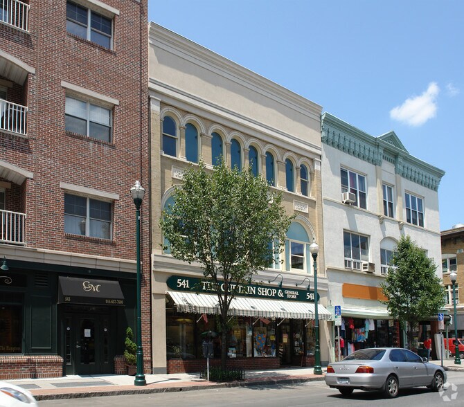 541 Main St, New Rochelle, NY à louer - Photo de l’immeuble – Image 3 sur 14