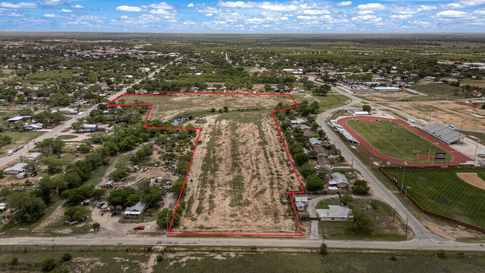 OOO County Rd, Devine, TX à vendre - Photo de l’immeuble – Image 3 sur 7