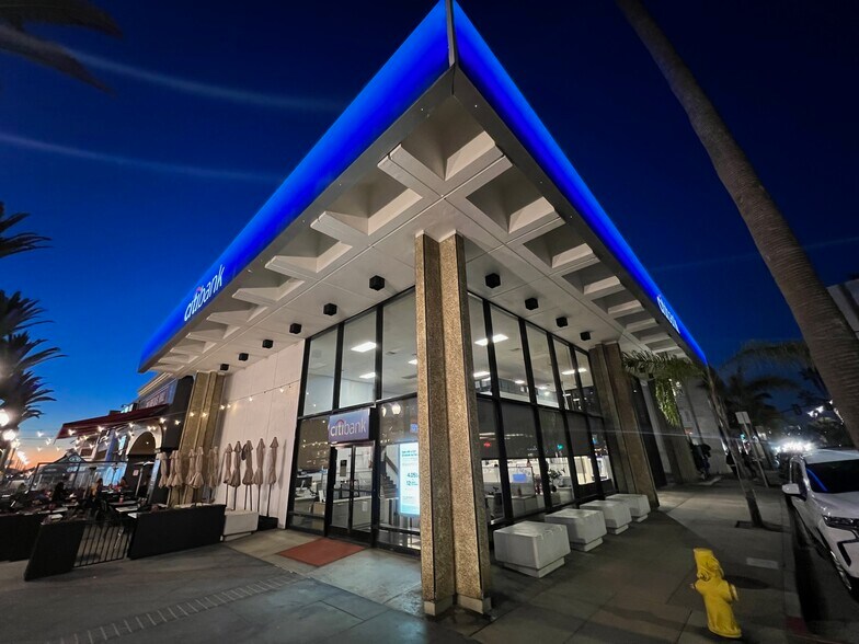 81 Pier Ave, Hermosa Beach, CA à vendre - Photo de l’immeuble – Image 3 sur 11