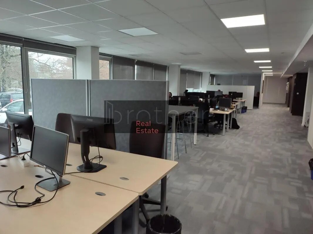 Bureau dans Pessac à louer Photo de l’immeuble– Image 1 sur 10
