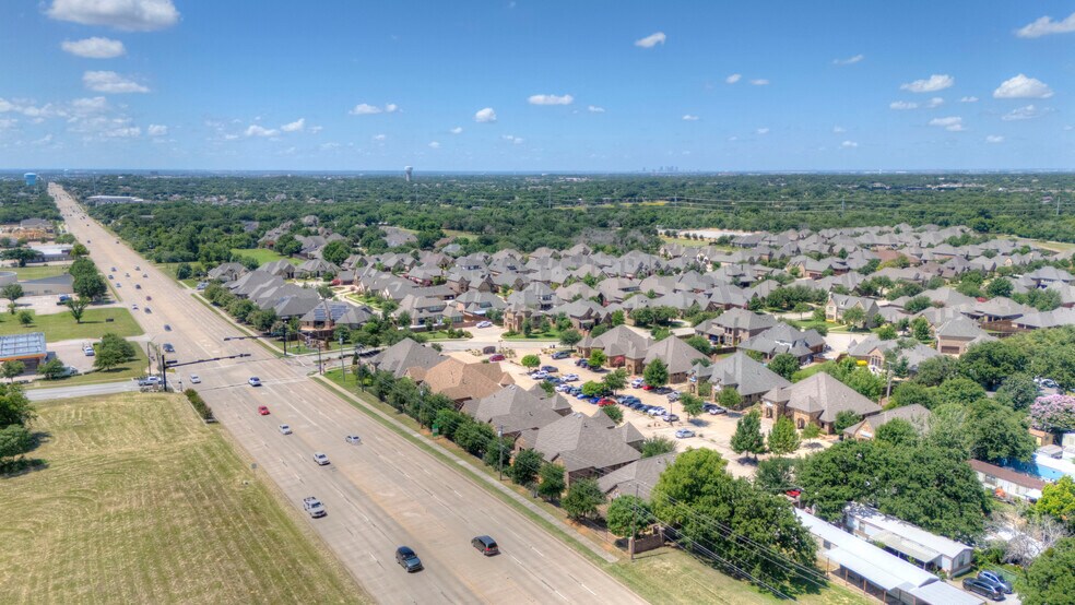 9125 Belshire Dr, North Richland Hills, TX à louer - Photo de l’immeuble – Image 2 sur 59