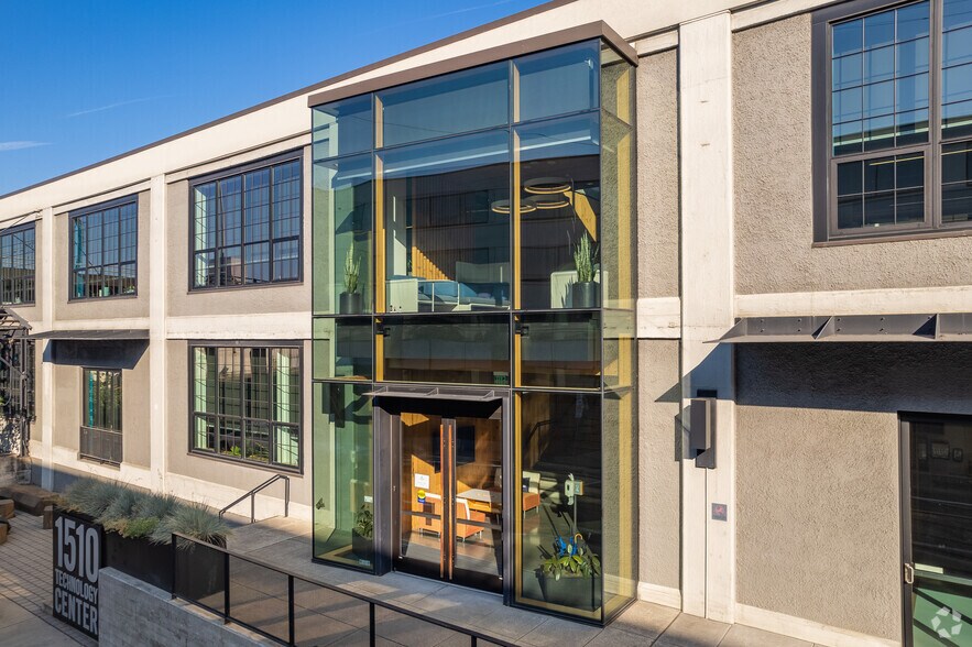 1510 SE Water Ave, Portland, OR à louer - Photo de l’immeuble – Image 3 sur 6