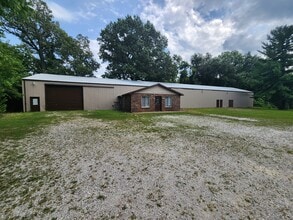4400 S Sioux St, Terre Haute, IN à louer Photo de l’immeuble– Image 1 sur 10