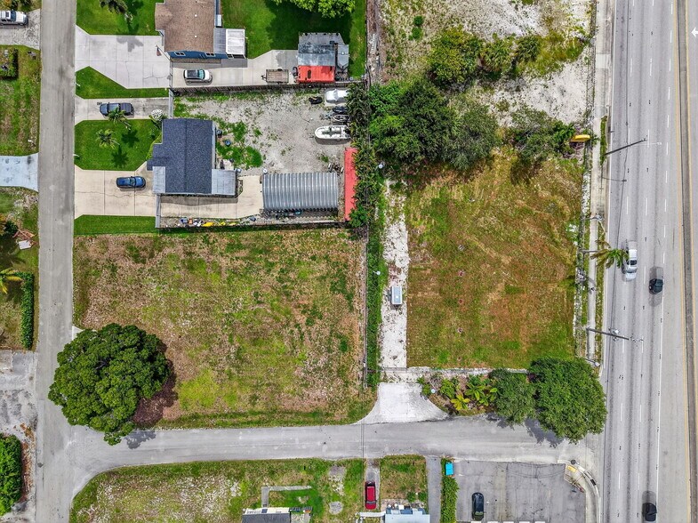 2877 Forest Hill Blvd, West Palm Beach, FL à vendre - Photo de l’immeuble – Image 1 sur 16