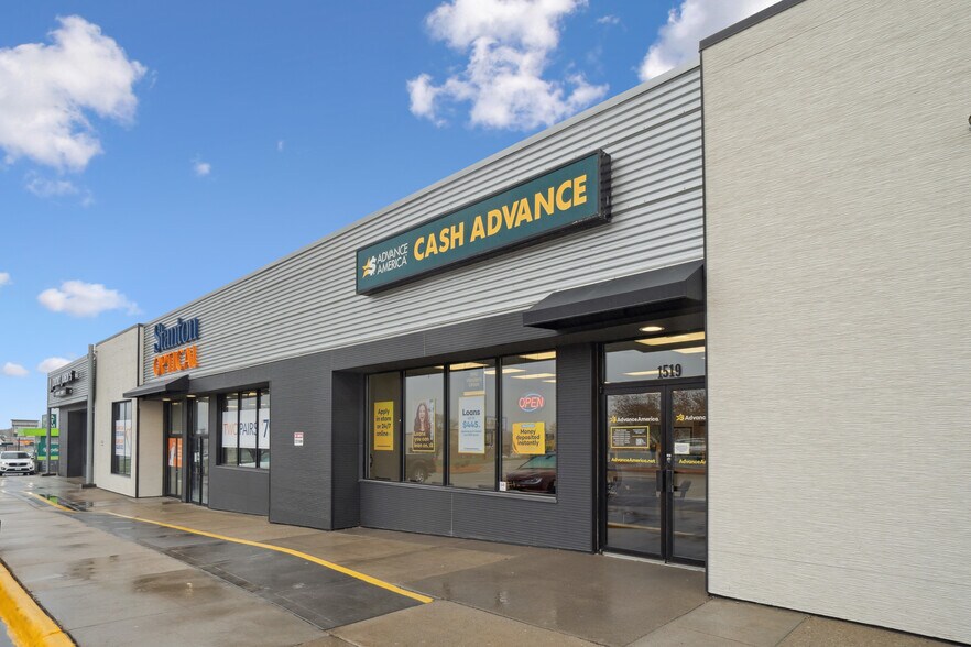 1505-1527 E San Marnan Dr, Waterloo, IA à louer - Photo de l’immeuble – Image 2 sur 22