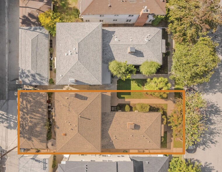 10366 Ashton Ave, Los Angeles, CA à vendre - Photo de l’immeuble – Image 3 sur 19