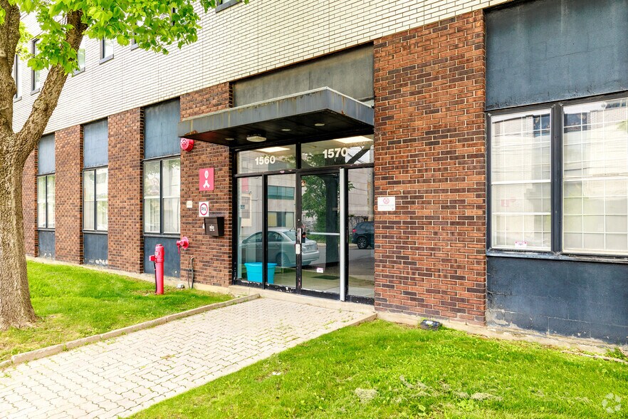 1550-1570 Rue de Louvain O, Montréal, QC à louer - Photo de l’immeuble – Image 3 sur 3