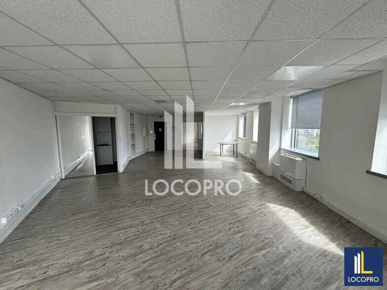 Bureau dans Nice à louer - Photo de l’immeuble – Image 1 sur 8
