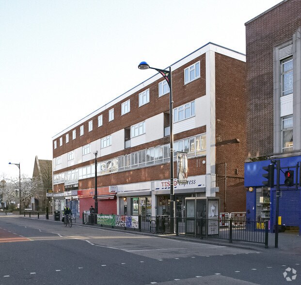 38 Woodgrange Rd, Londres à louer - Photo de l’immeuble – Image 3 sur 6