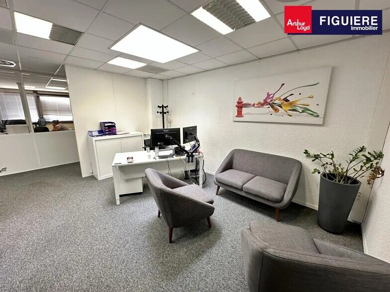 Bureau dans Meyreuil à louer - Photo de l’immeuble – Image 3 sur 10