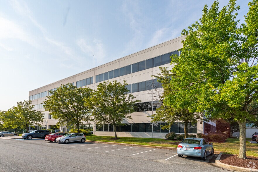 111 Continental Dr, Newark, DE à louer - Photo de l’immeuble – Image 2 sur 7
