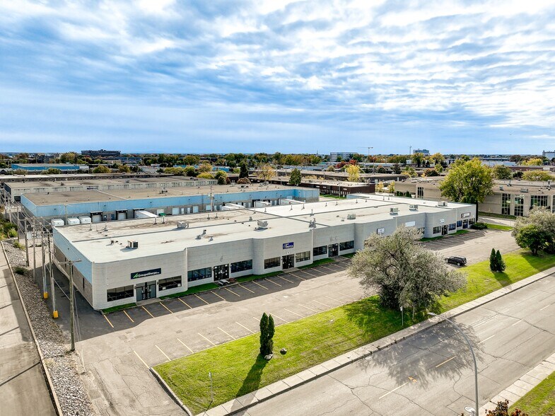 80-150 Av Lindsay, Dorval, QC à louer - Photo de l’immeuble – Image 3 sur 15