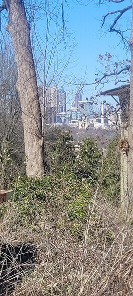 1174 McDonald Dr SE, Atlanta, GA à vendre - Photo de l’immeuble – Image 2 sur 10
