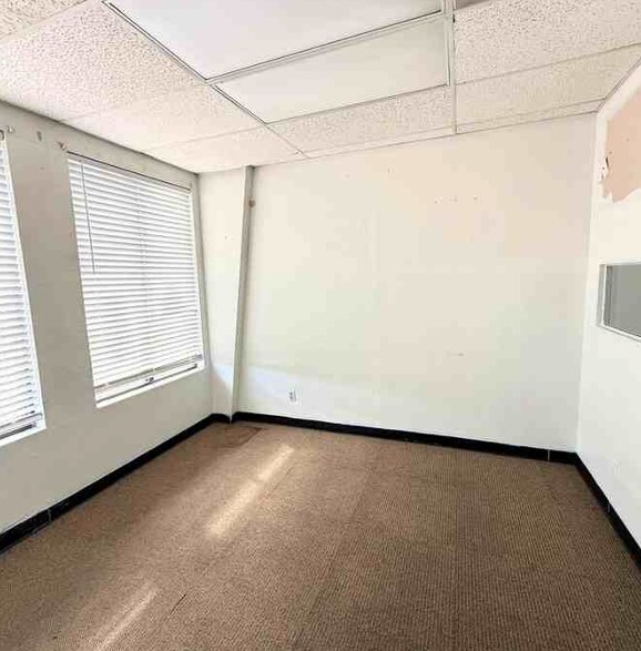614-626 N Britain Rd, Irving, TX à louer - Photo intérieure – Image 3 sur 10