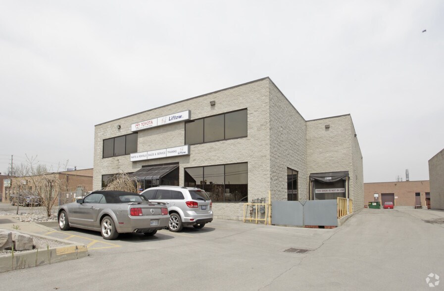 7 Rainham Crt, Brampton, ON à louer - Photo principale – Image 1 sur 2