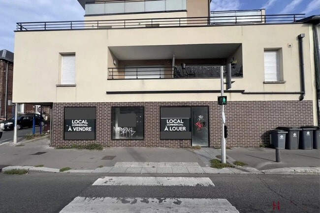 Plus de détails pour Local commercial à louer