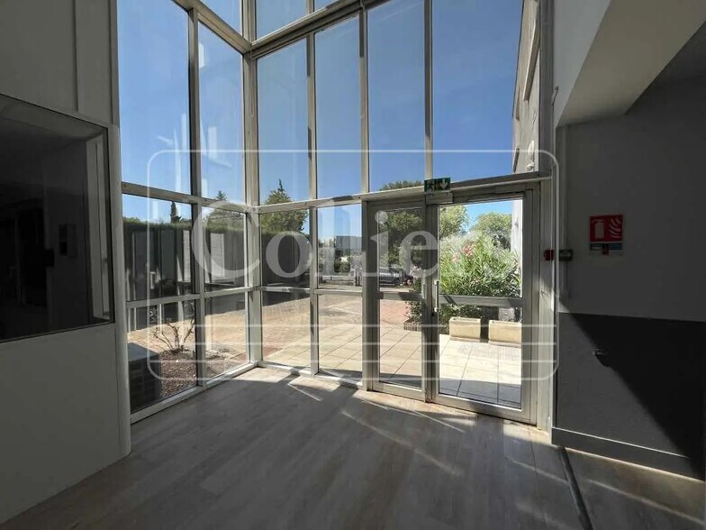 815 Rue André Ampère, Aix-en-Provence à louer - Photo de l’immeuble – Image 2 sur 15