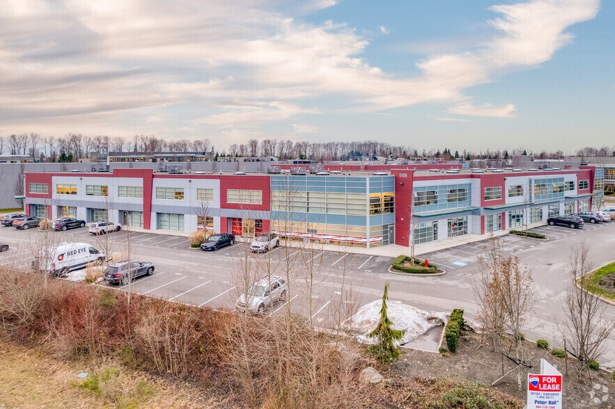 5108-5118 N Fraser Way, Burnaby, BC à louer - Photo de l’immeuble – Image 1 sur 6