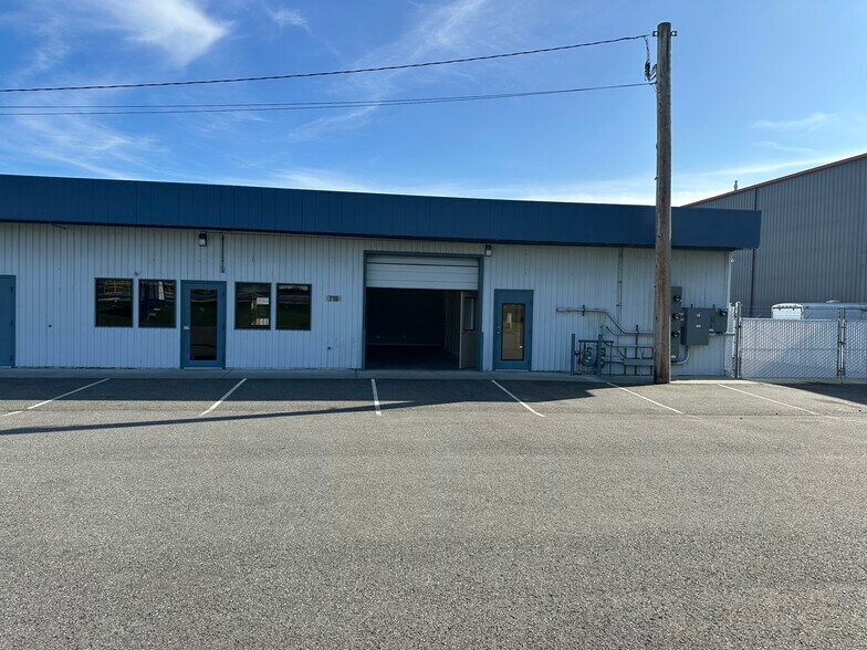 719 28th St, Anacortes, WA à louer - Photo de l’immeuble – Image 3 sur 38