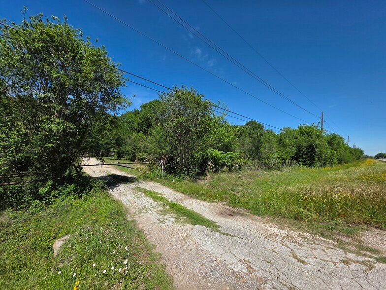 8515 FM 2759 Hwy, Richmond, TX à vendre - Photo de l’immeuble – Image 3 sur 11