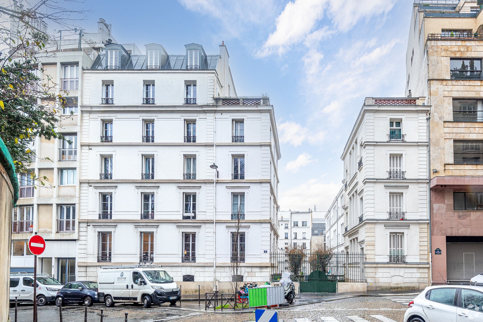 11 Rue Chateaubriand, Paris à louer Photo principale– Image 1 sur 4