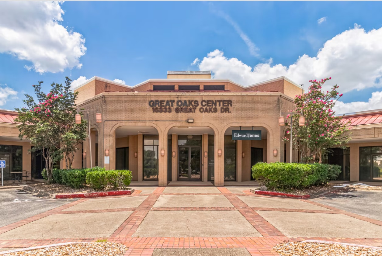 16333 S Great Oaks Dr, Round Rock, TX à louer Photo de l’immeuble– Image 1 sur 85