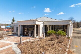 Plus de détails pour 705 Milford Rd, East Stroudsburg, PA - Local commercial à vendre