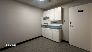 60 Westwood Ave, Waterbury, CT à louer Photo intérieure– Image 1 sur 17