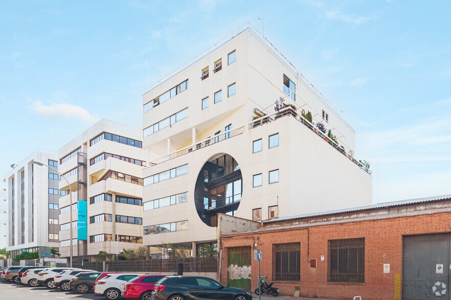 Bureau dans Madrid, Madrid à vendre - Photo de l’immeuble – Image 3 sur 5