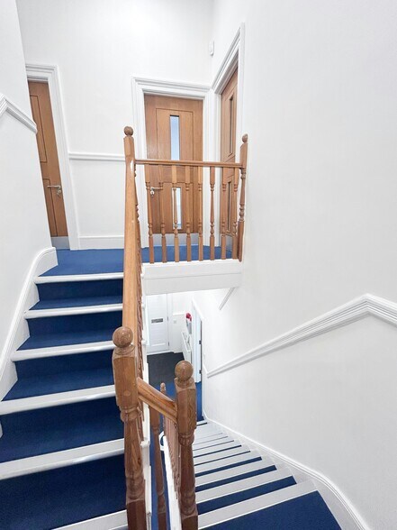 34 Mansfield Rd, Ilford à louer - Photo de l’immeuble – Image 3 sur 14