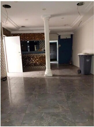 Plus de détails pour Local commercial à louer